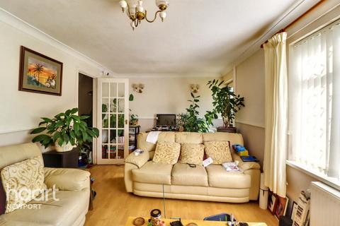 3 bedroom end of terrace house for sale, Buttermere Way, Newport