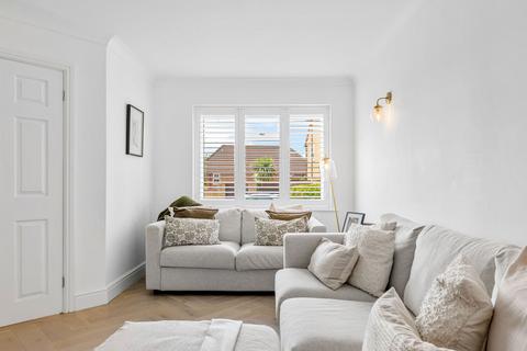 3 bedroom link detached house for sale, Danvers Way, Caterham CR3