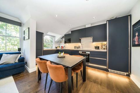 2 bedroom maisonette for sale, Brondesbury Villas, London NW6