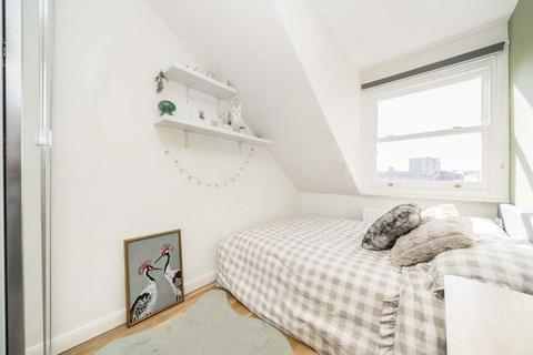 2 bedroom maisonette for sale, Brondesbury Villas, London NW6