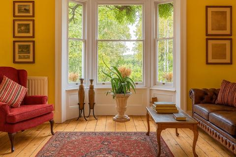 5 bedroom semi-detached house for sale, The Terrace, Woodford Green, IG8