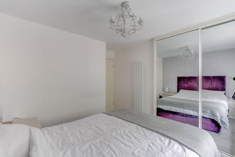 17 Abbotswood Close, Redditch, B98 0QD