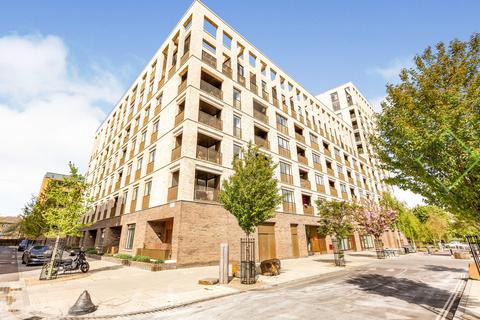 2 bedroom flat for sale, London N4