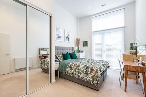 2 bedroom flat for sale, London N4