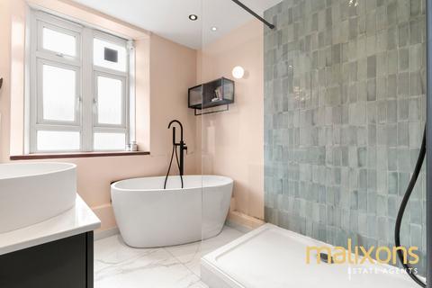 3 bedroom flat for sale, Tulse Hill, London SW2