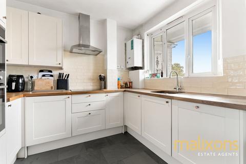 3 bedroom flat for sale, Tulse Hill, London SW2