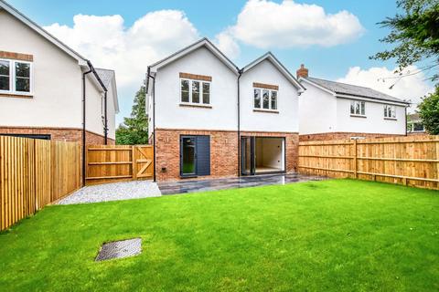 undefined, Alexandra Road, Chipperfield, WD4