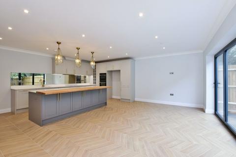 undefined, Alexandra Road, Chipperfield, WD4