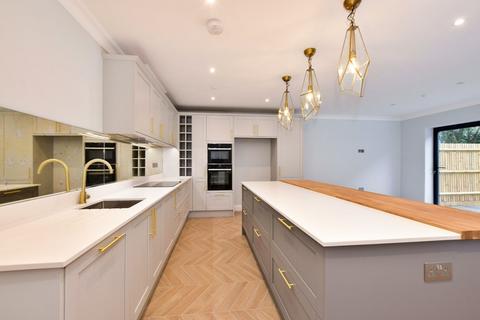 undefined, Alexandra Road, Chipperfield, WD4