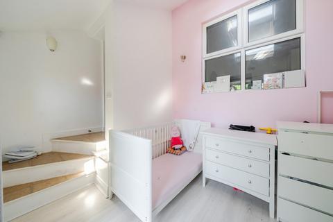 2 bedroom maisonette for sale, Townsend Lane, London NW9