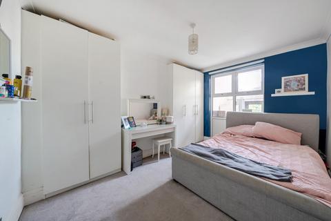 2 bedroom maisonette for sale, Townsend Lane, London NW9