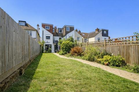 4 bedroom end of terrace house for sale, Burnham Road, Hertfordshire AL1