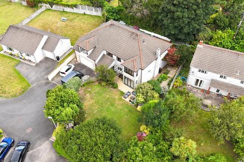 3 Lower Hillcrest, Helston, TR13 8TF