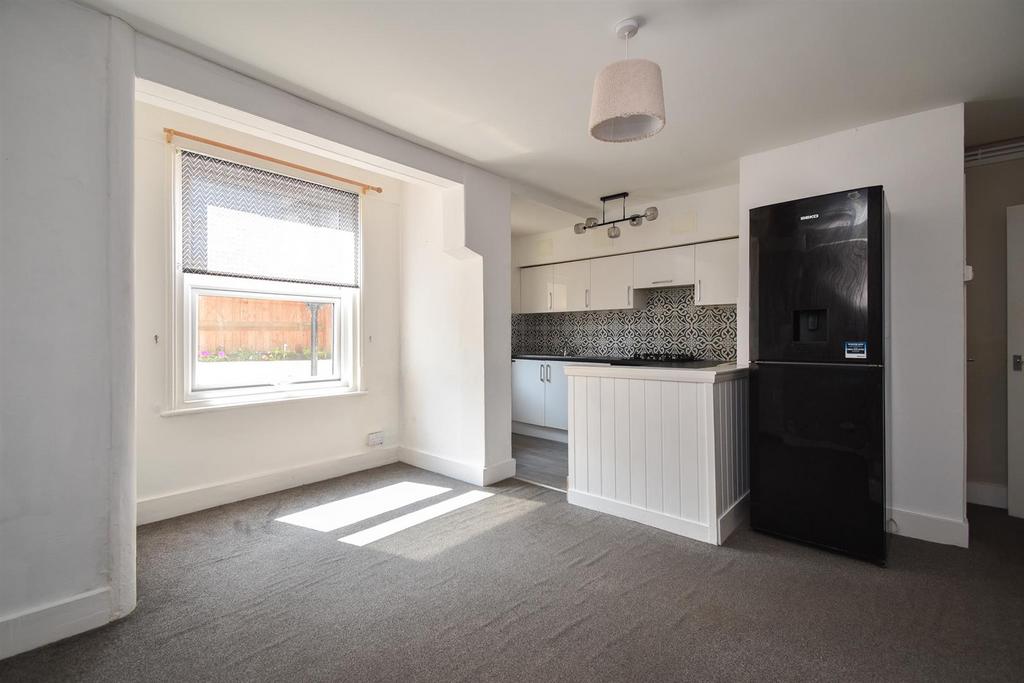 Living room/kitchen