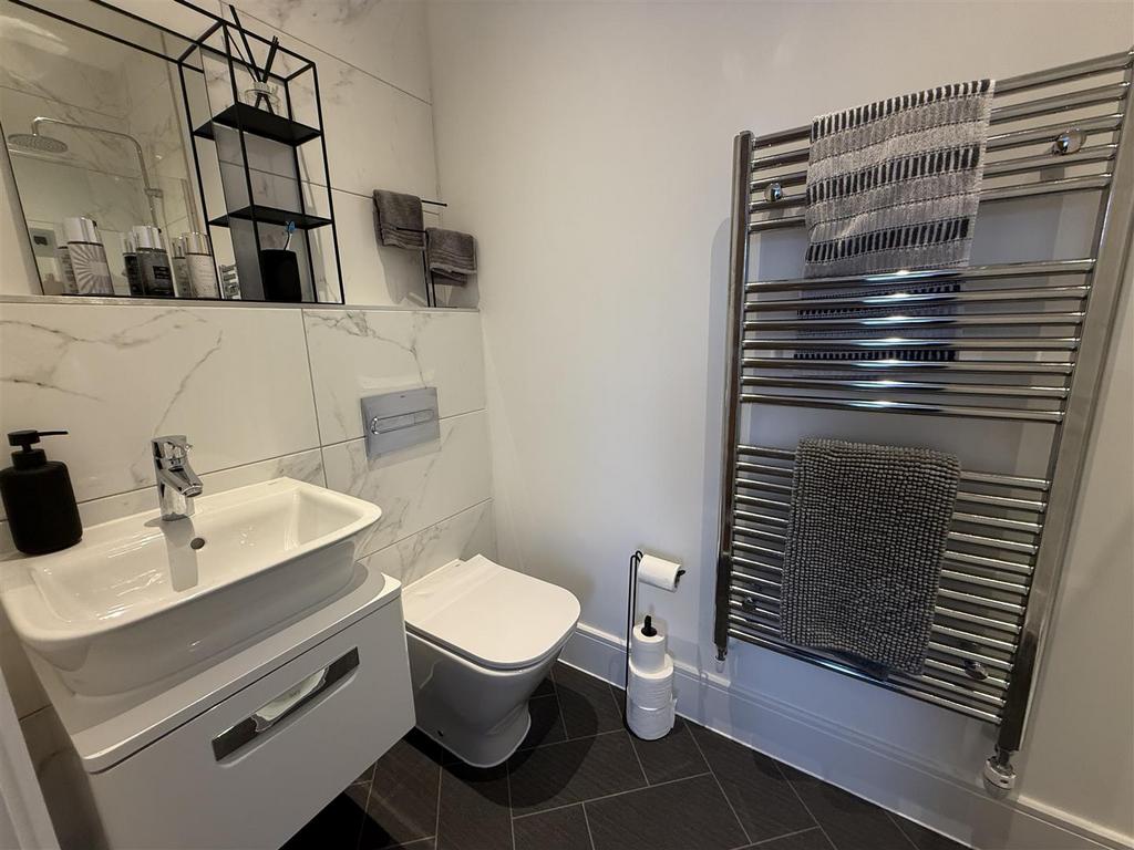 Ensuite two