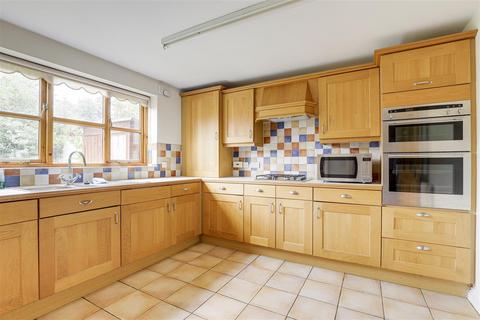 4 bedroom detached house for sale, Hogg Lane, Radcliffe-On-Trent NG12