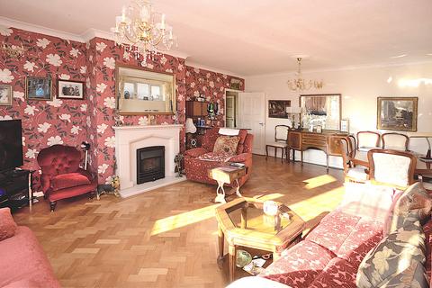 3 bedroom bungalow for sale, Baldock Road, Stotfold, SG5