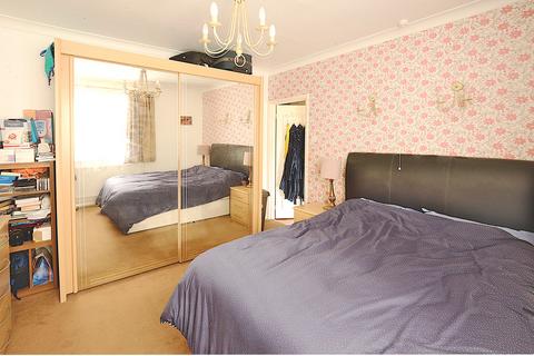 3 bedroom bungalow for sale, Baldock Road, Stotfold, SG5