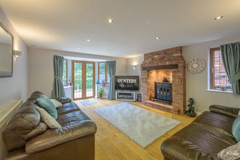 undefined, Rose Cottage, The Gutter, Belbroughton, DY9 9XB