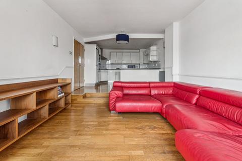 2 bedroom flat to rent, Prices Court, Battersea, London