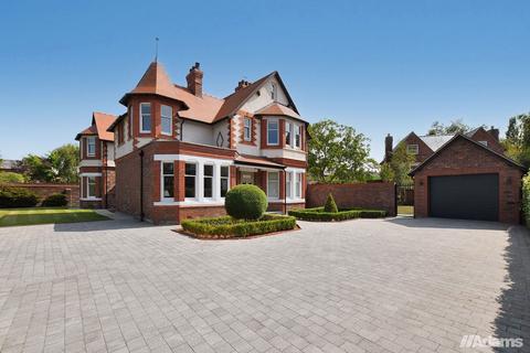 6 bedroom detached house for sale, Walton Road, Stockton Heath WA4