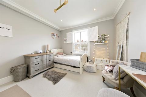 69 Priory Road, Richmond, TW9 3DH