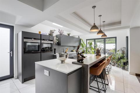 5 bedroom detached house for sale, Landmere Lane, Ruddington NG11