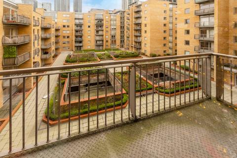2 bedroom flat to rent, Turner House, Cassilis Road, London