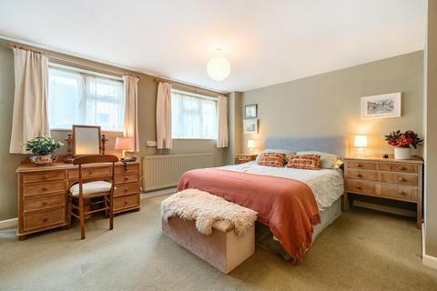4 bedroom end of terrace house for sale, Woodstock,  Oxfordshire,  OX20