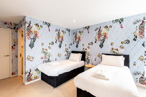 undefined,  Hardwicks Square, London SW18