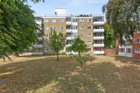 1 bedroom apartment for sale, Highbury Quadrant, London, N5