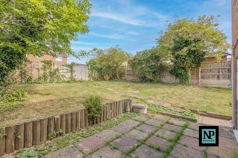 3 bedroom semi-detached house for sale, Perrycrofts Crescent, Tamworth, B79