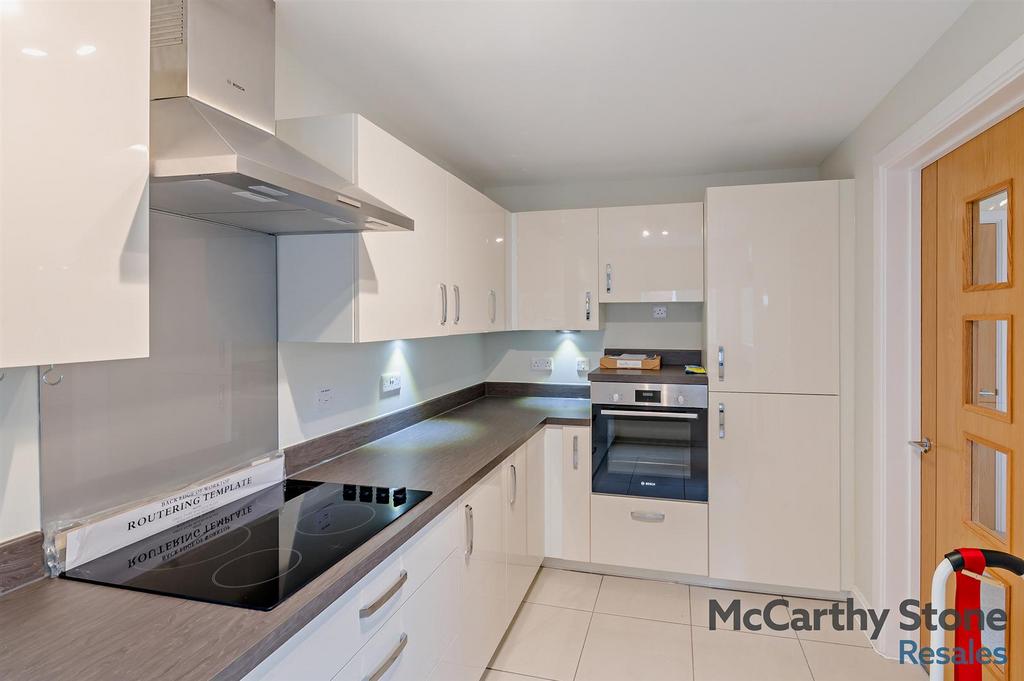 8660111-interior19-800.jpg