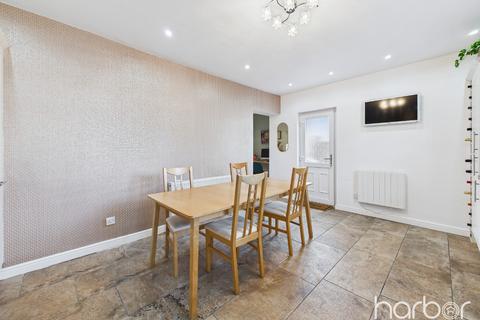 4 bedroom semi-detached house for sale, Weirwood Avenue, Garrowhill, Glasgow, City of Glasgow, G69 6LB