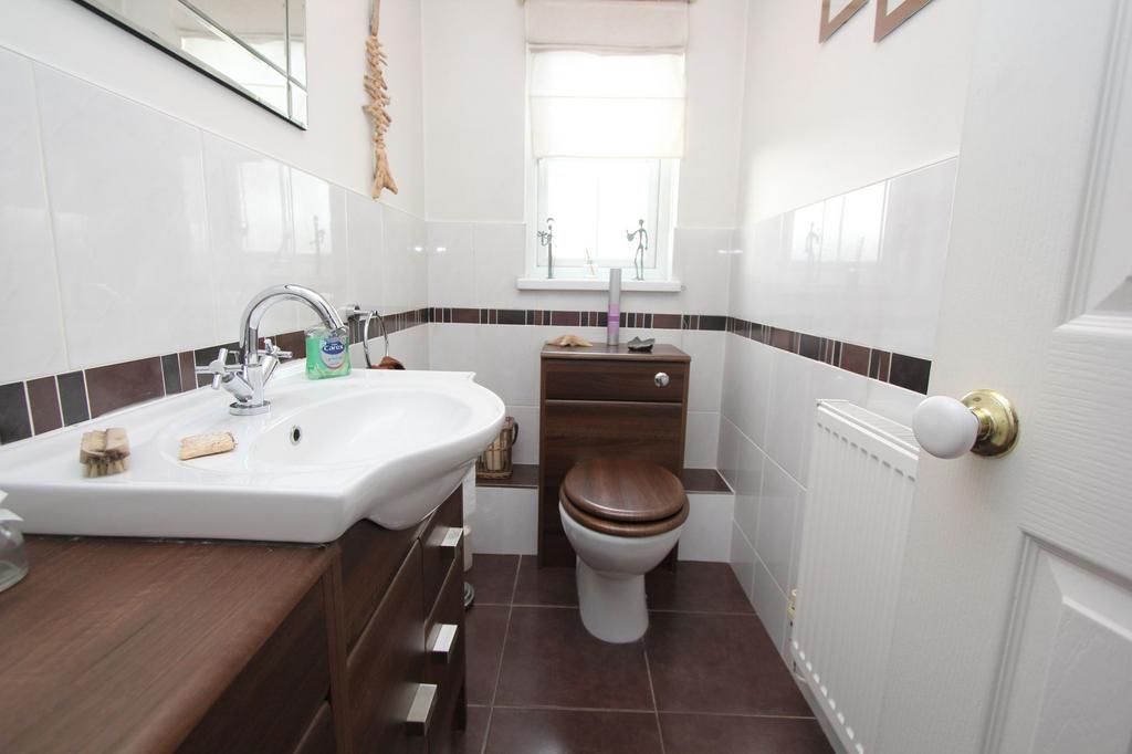 Cloakroom WC