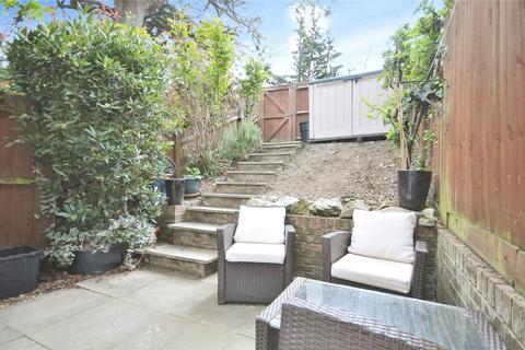 28 Cedarhurst, Bromley, BR1 4JR
