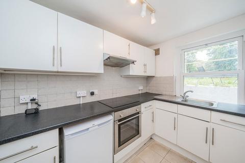 undefined, Station Road, Twickenham TW1