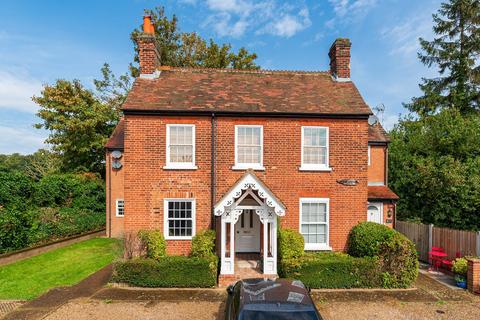 Chelmsford Road, Shenfield, Brentwood, CM15