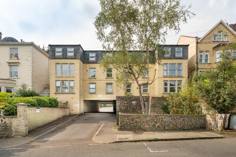 Flat 3, Knightstone Lodge, 6 - 8 Archfield Road, Bristol, BS6 6BE