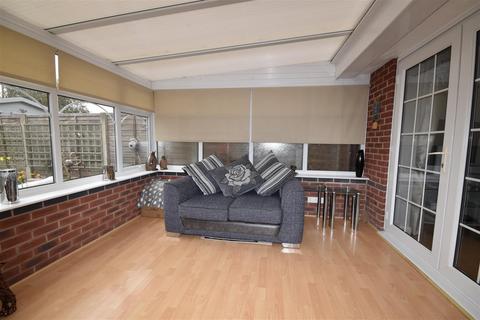 4 bedroom detached house for sale, Mead Way, Balderton, Newark