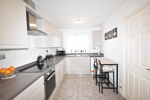 4 bedroom detached house for sale, Mead Way, Balderton, Newark