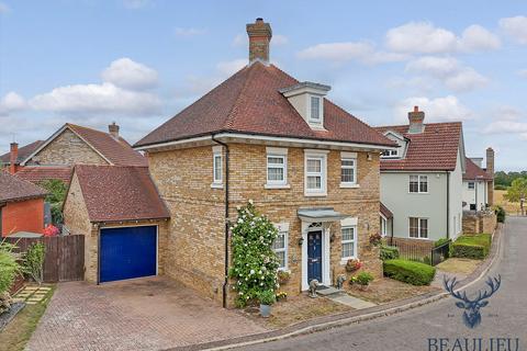 9 Multon Lea, Chelmsford, CM1 6EF