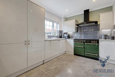 9 Multon Lea, Chelmsford, CM1 6EF