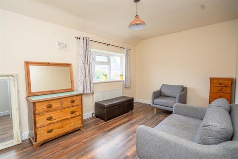 9 Ashenden Rise, Wolverhampton, WV3 8LE
