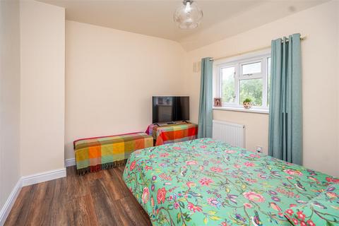 9 Ashenden Rise, Wolverhampton, WV3 8LE