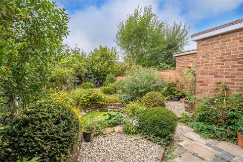 9 Ashenden Rise, Wolverhampton, WV3 8LE