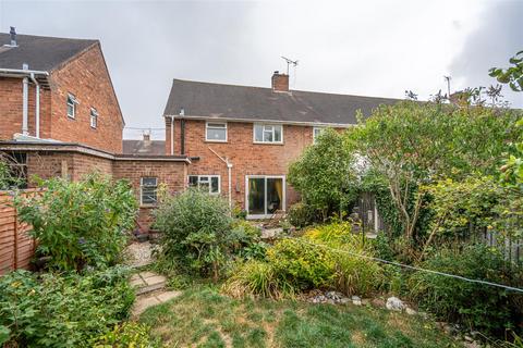 9 Ashenden Rise, Wolverhampton, WV3 8LE