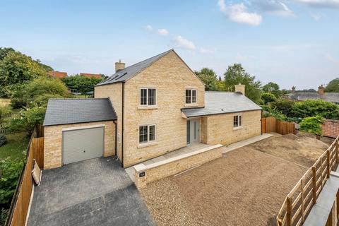 4 bedroom detached house for sale, 7 Station Road, Corby Glen