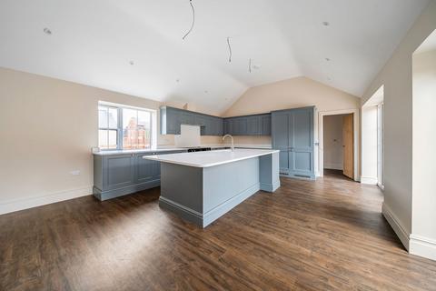 4 bedroom detached house for sale, 7 Station Road, Corby Glen