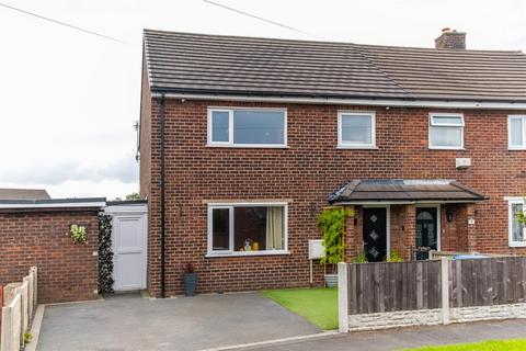 4 bedroom semi-detached house for sale, Mavis Drive, Coppull, Chorley